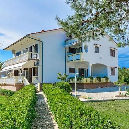 Apartments In House Liveric In Vir At The Beach エクステリア 写真