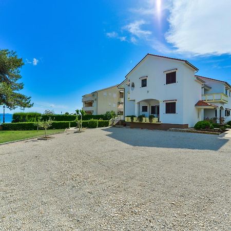 Apartments In House Liveric In Vir At The Beach エクステリア 写真