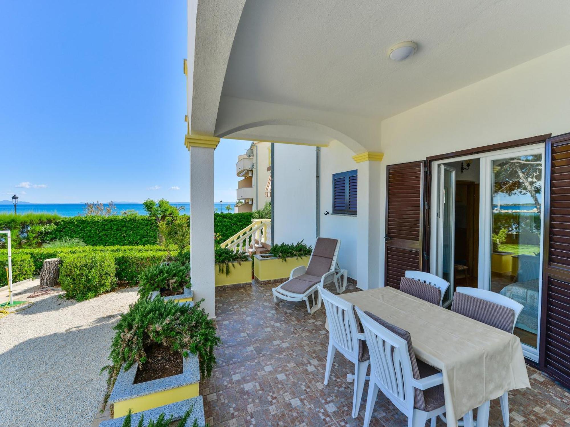 Apartments In House Liveric In Vir At The Beach エクステリア 写真