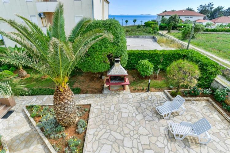 Apartments In House Liveric In Vir At The Beach エクステリア 写真