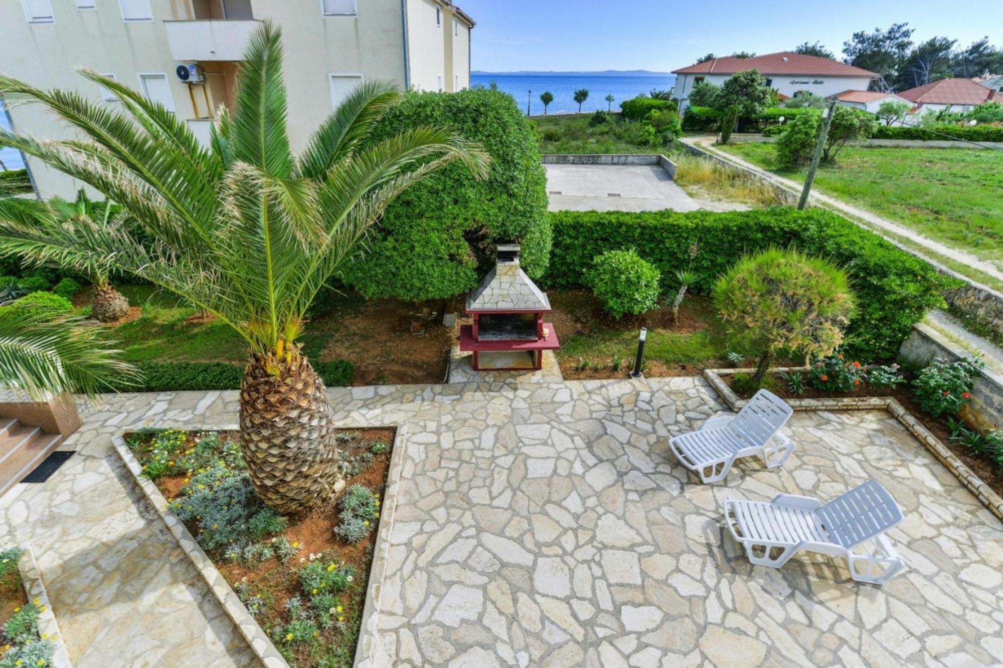 Apartments In House Liveric In Vir At The Beach エクステリア 写真