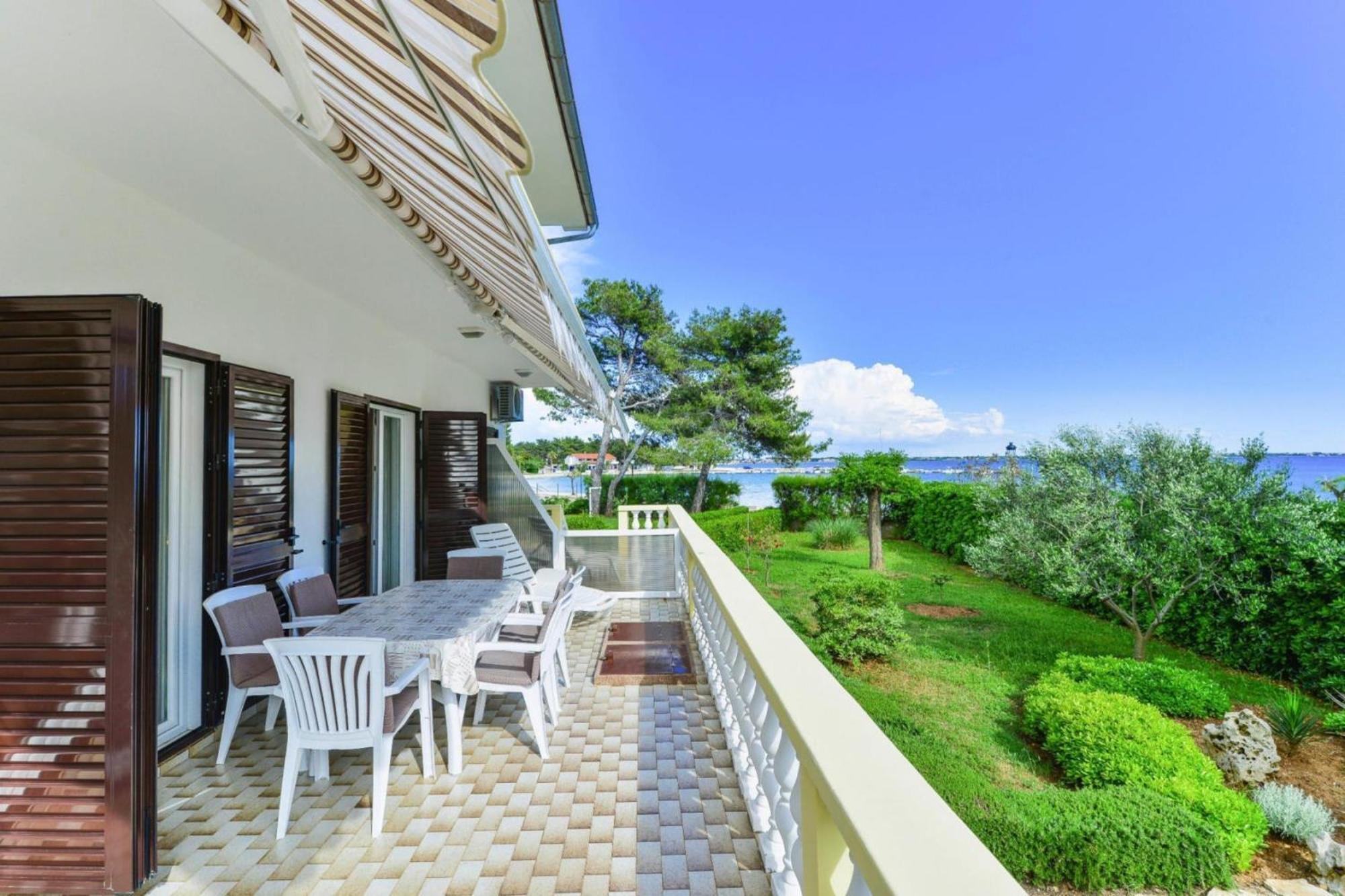 Apartments In House Liveric In Vir At The Beach エクステリア 写真