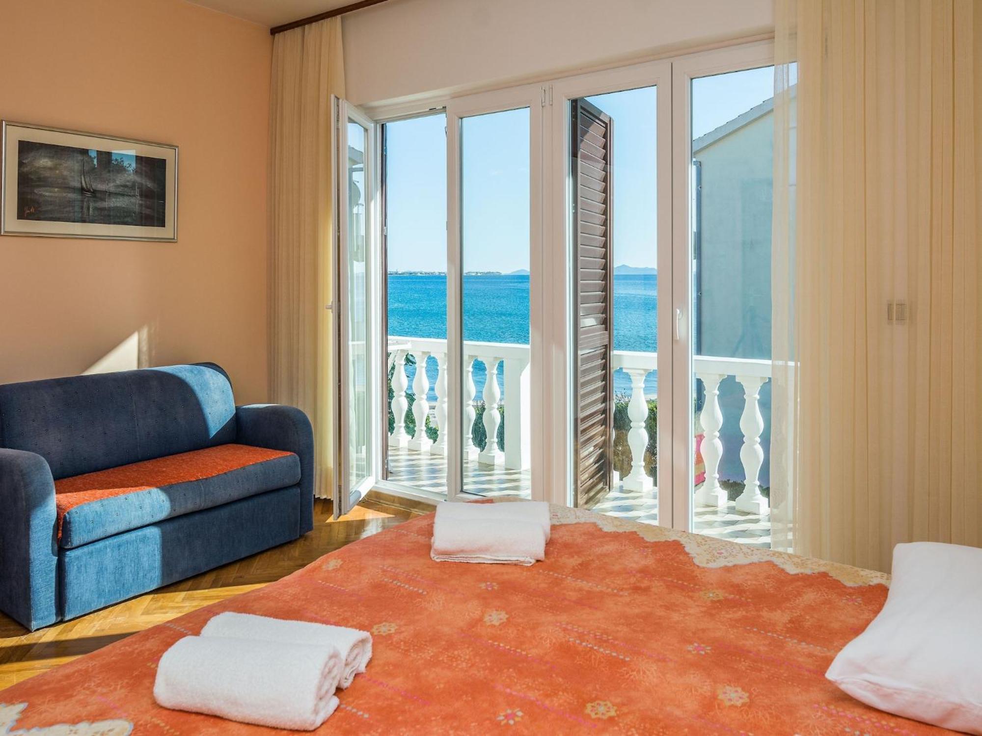 Apartments In House Liveric In Vir At The Beach エクステリア 写真